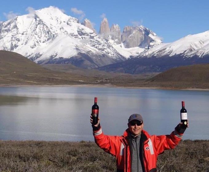  ¿Buscas un Tour Leader para inversionistas o visitantes VIP que sea experto en vinos, espirituosos y que agregue valor real a tus expectativas de generar negocios en Chile?